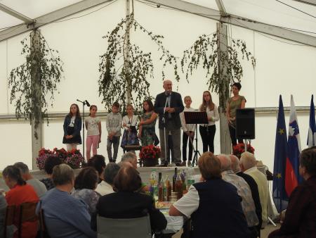 Srečanje starejših občine in župnije Razkrižje 40